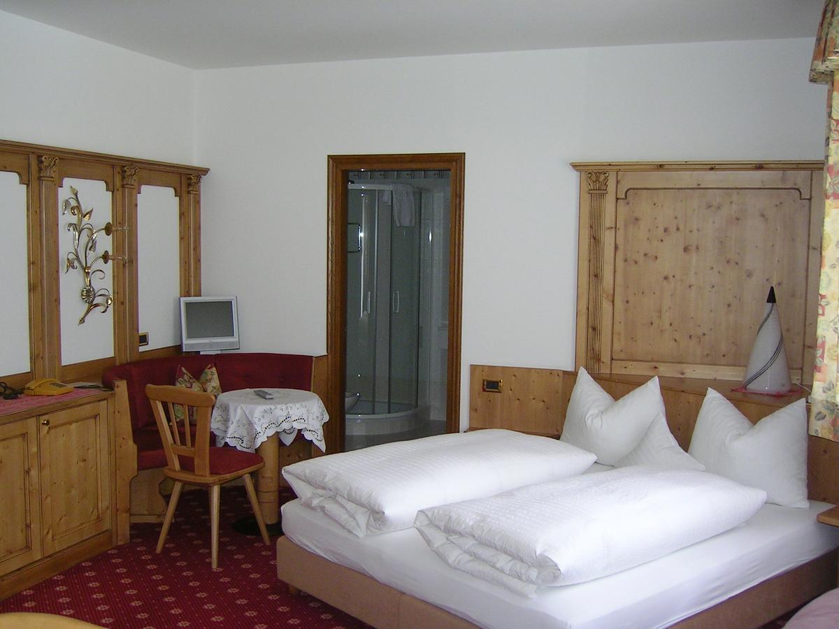 Hotel Garni Royal Arabba Exterior photo